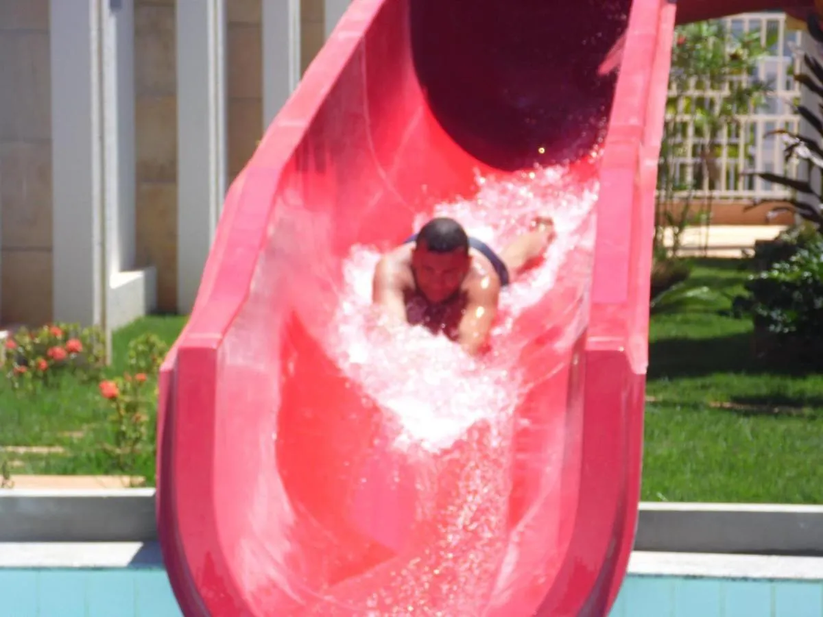 Apart-hotel Lacqua diroma - Descanso Merecido, Park aquático 24h - PISCINA DE ONDAS, Com roupa de cama e banho Caldas Novas