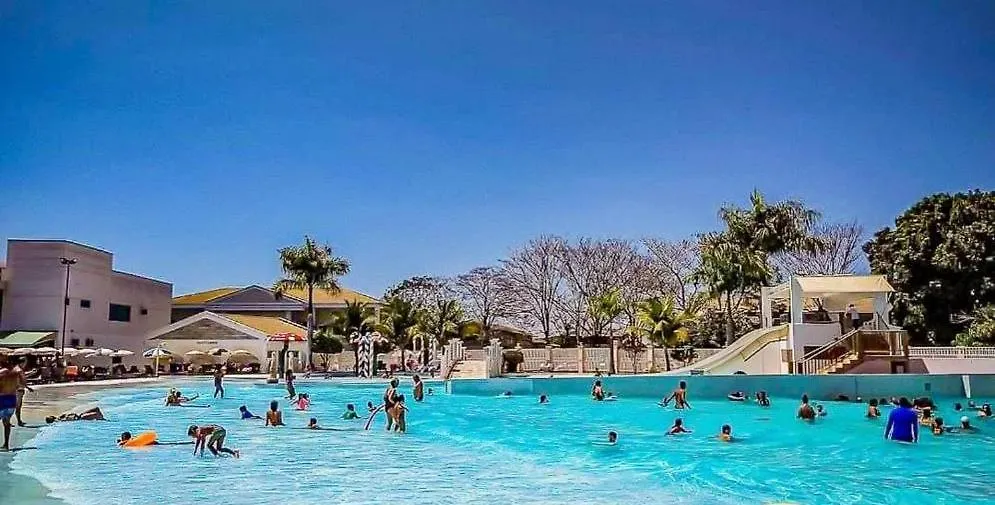 Lacqua diroma - Descanso Merecido, Park aquático 24h - PISCINA DE ONDAS, Com roupa de cama e banho Caldas Novas 0*,  Brasil